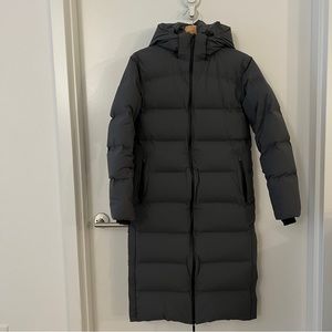Aritiza TNA long super puff